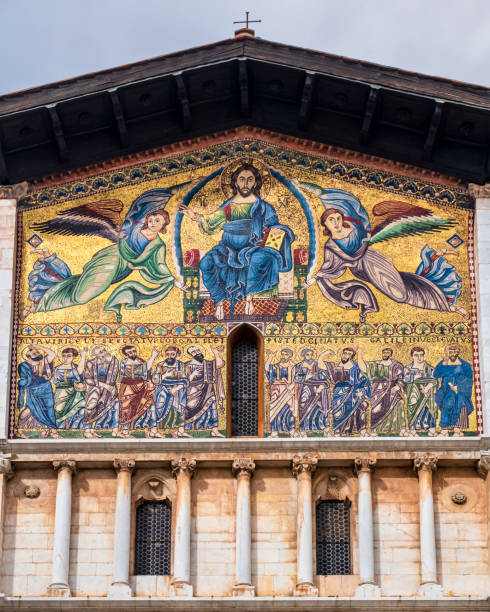 istock Lucca, Basilica of San Frediano (Tuscany, Lucca) 1382111552