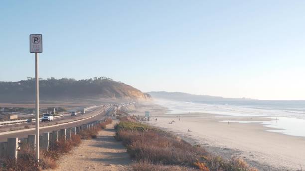 rodovia da costa do pacífico, praia estadual de torrey pines, ondas oceânicas, costa da califórnia - california highway 1 - fotografias e filmes do acervo