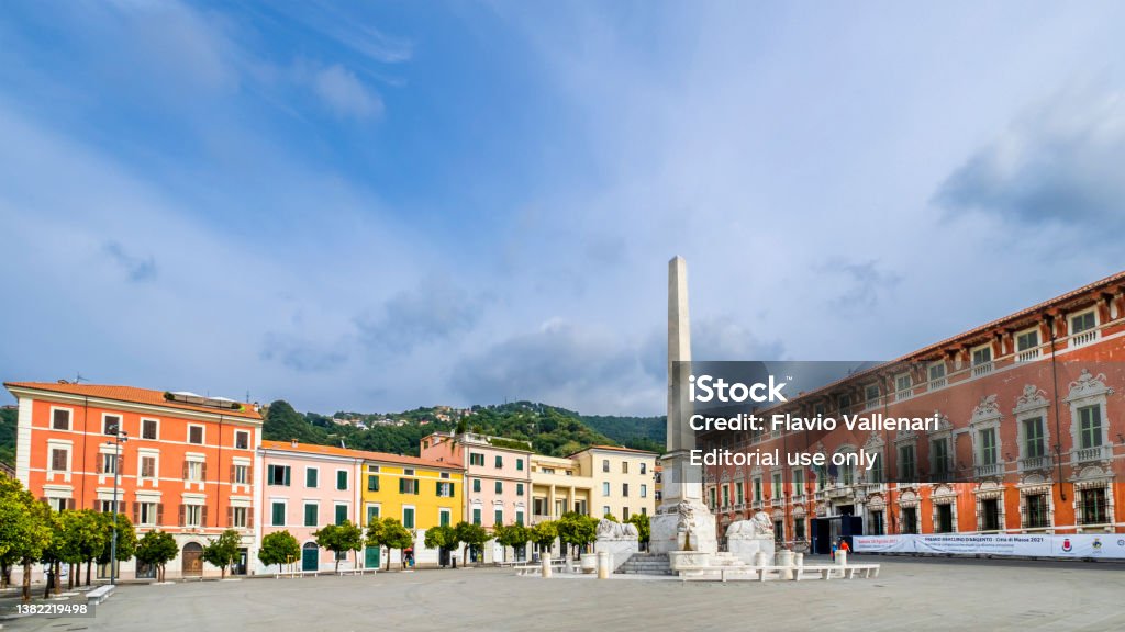 Massa, Piazza Aranci (Tuscany, Ý) - Trả phí Bản quyền Một lần Massa - Tuscany Bức ảnh sẵn có Massa, Piazza Aranci (Tuscany, Ý) - Trả phí Bản quyền Một lần Massa - Tuscany Bức ảnh sẵn có