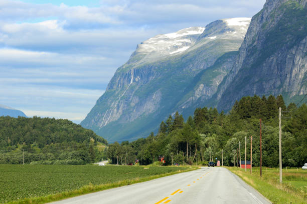 Highway 70, Norway Landscape with Sunndals mountains surround highway 70 Oppdal-Sunndalsoera in Norway oppdal stock pictures, royalty-free photos & images