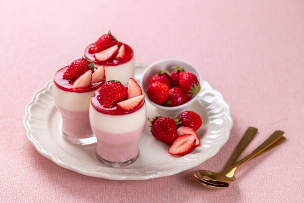 istock Homemade strawberry mousse dessert 1382291761