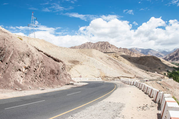 istock Sharp curv of road way with sharp curve in Leh Ladakh, India. 1382293645