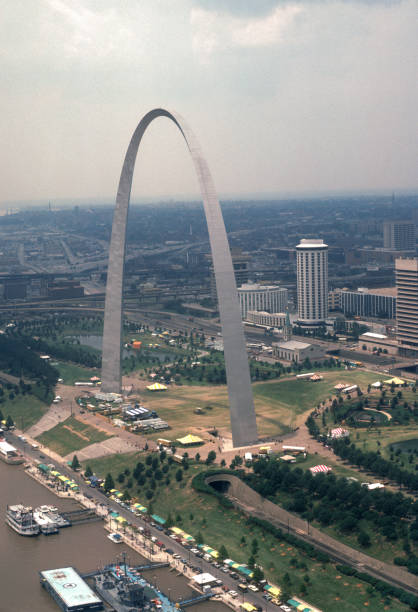 istock Gateway Arch NP - Arch Aerial View Southwest 1984 1382371733