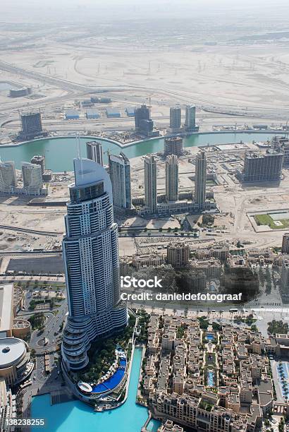 Foto de Centro De Dubai e mais fotos de stock de Arranha-céu - Arranha-céu, Arábia, Calor