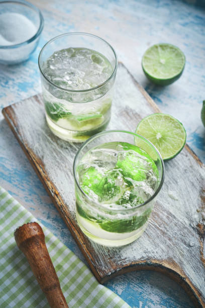 istock Kombucha Mojito with Fresh Mint and Ice 1382443455
