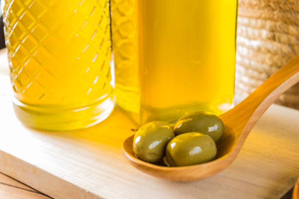 Olive Oil, Olive - Fruit, Cooking Oil, Olive Tree, Tasting, Food and Drink, Fresh thyme, Healthcare and medicine, Nature, Agriculture, Harvest