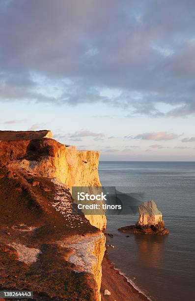 Kreda Cliff Hill Nadmorska Siedmiu Siostry Anglia - zdjęcia stockowe i więcej obrazów Anglia - Anglia, Brzeg wody, Eastbourne