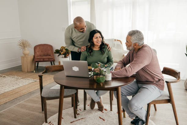 istock Financial advice and meeting with clients 1382658954