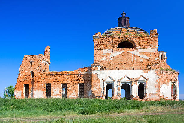 istock Ruined church 138273057