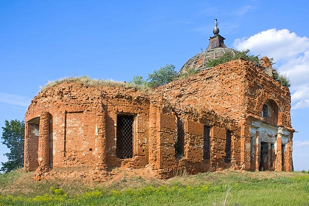 istock Ruined church 138273060