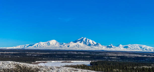 istock Mount Drum, Mount Sanford, Mount Blackburn, Mount Wrangel 1382754907