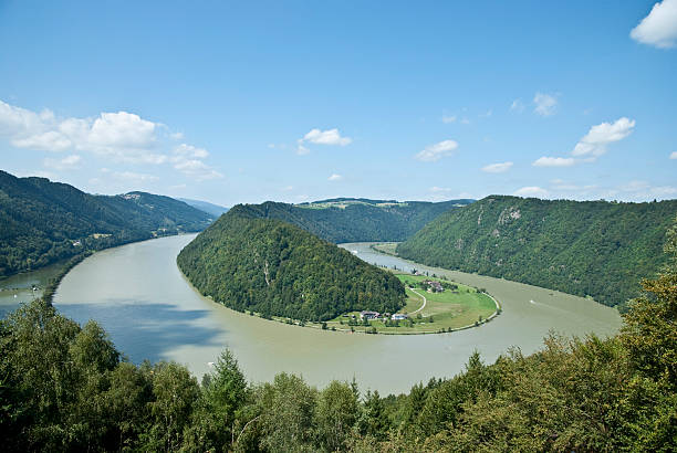 danúbio schloegener schlinge - danube river danube valley austria valley - fotografias e filmes do acervo