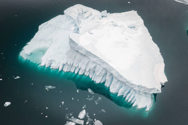 istock BIG ICEBERGS FROM AERIAL VIEW 1382801357