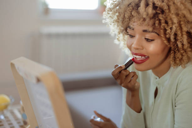 istock Red lips will never go out of style 1383008130