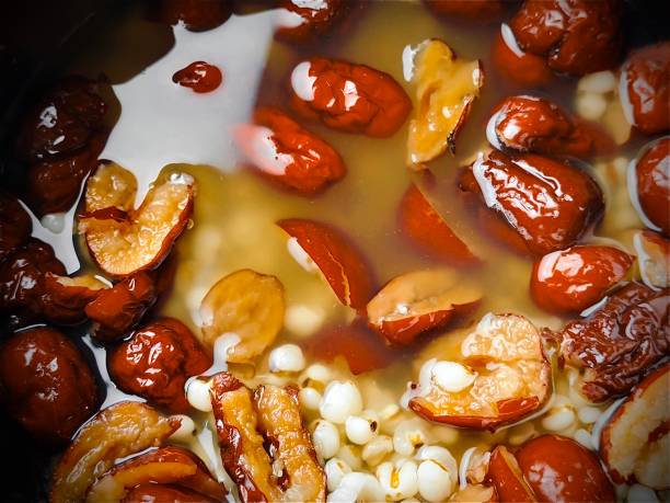 Sweet Syrup Boiling with Jujube, Chinese Date and Job's Tears or Barley.