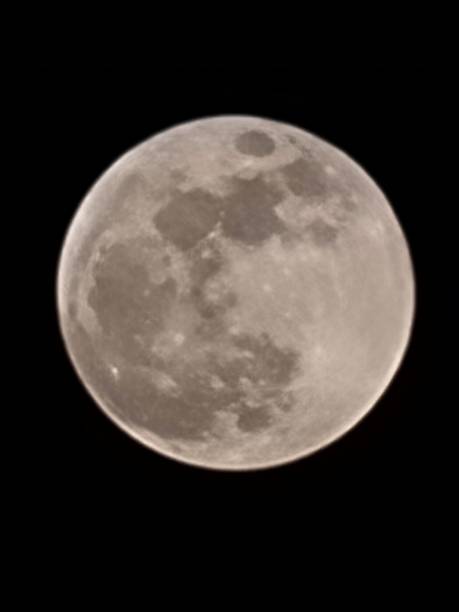 istock Night Moon shoots with Galaxy S21 Ultra Camera 100x Zoom 1383031406