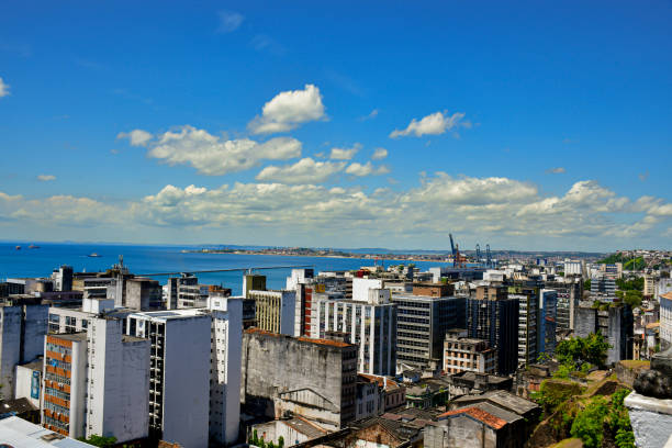 horizonte de la ciudad de salvador de bahía. turismo en brasil - salvador bahia state brazil architecture fotografías e imágenes de stock