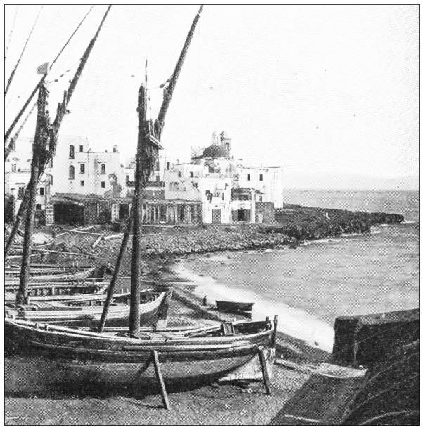 antyczne fotografie podróżnicze neapolu i kampanii: łodzie rybackie - jetty mediterranean countries pier water stock illustrations