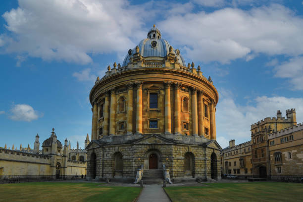 Radcliffe Camera, an old historic building in Oxford Soft focus on The Radcliffe Camera, an old historic building in Oxford, England radcliffe camera stock pictures, royalty-free photos & images