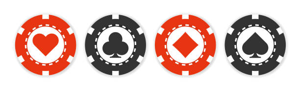 żetony pokerowe. żeton pokerowy w kasynie z kartami ze znakami pik, serca, diamenty, kluby. zestaw żetonów. garnitury kart. ilustracja wektorowa - casino black and white gambling chip gambling stock illustrations