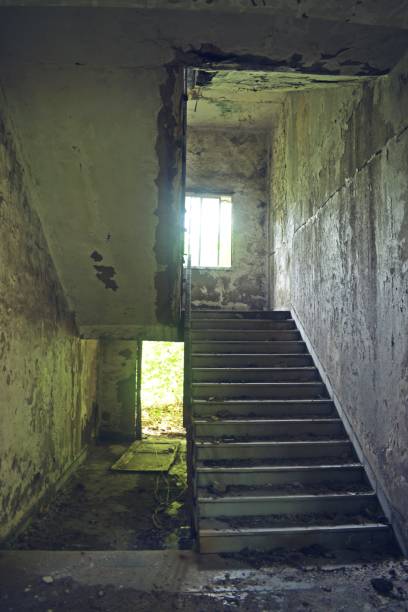 istock abandoned building in mumbai, india 1383484468