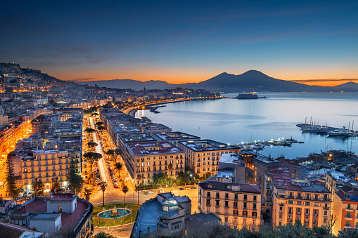 Nápoles, Italia horizonte aéreo en la bahía con el Monte Vesusvio photo
