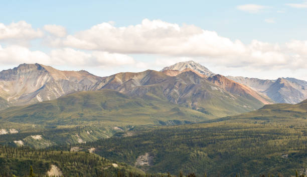 istock Chugach Mountains - Alaska Mountain Ranges 1383559678