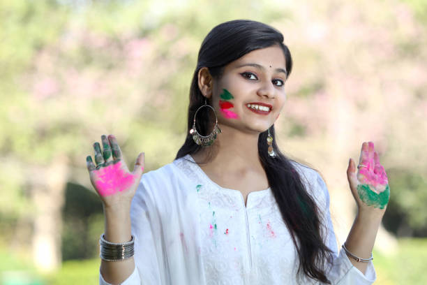 indian girl cheerful portrait. holi girl portrait. - holi handprint photography traditional festival imagens e fotografias de stock