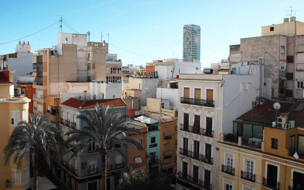 istock Alicante dall'alto 1383865169