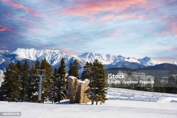 A Beautiful Morning On The Ski Slopes In Vail Colorado Stock Photo - Download Image Now