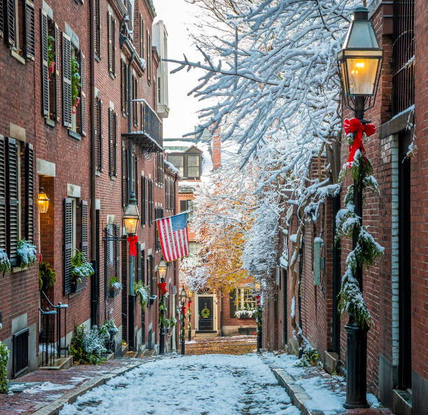 зима в бостоне - boston winter snow massachusetts стоковые фото и изображения