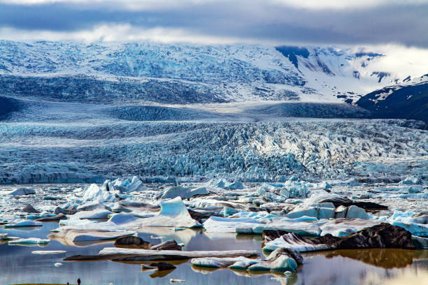 istock Jokulsarlon glacial lagoon 1383957951
