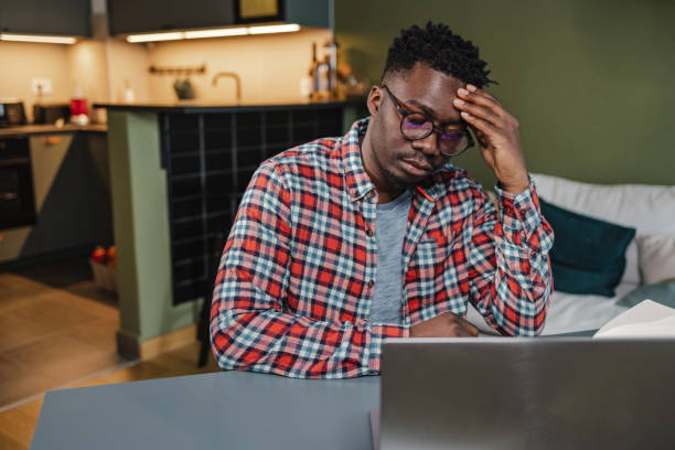 istock Stressful day and working from home 1383989080