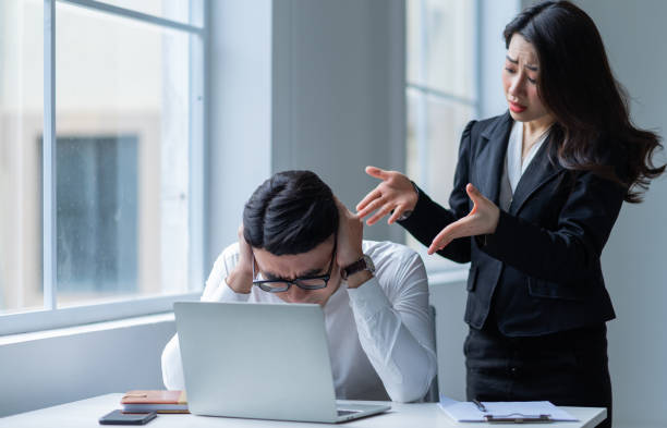 https://media.istockphoto.com/id/1384109966/photo/two-asian-colleagues-are-having-a-heated-argument-with-each-other.jpg?s=612x612&w=0&k=20&c=x9CLYVB28sGyX4IDP7h6JZGlGqVKtGlNHgmVCwKydzw=