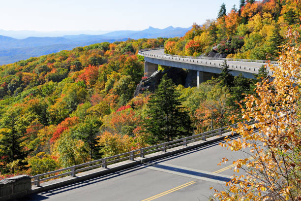 istock Linn Cove Viaduct - Blue Ridge Parkway - North Carolina 1384265433