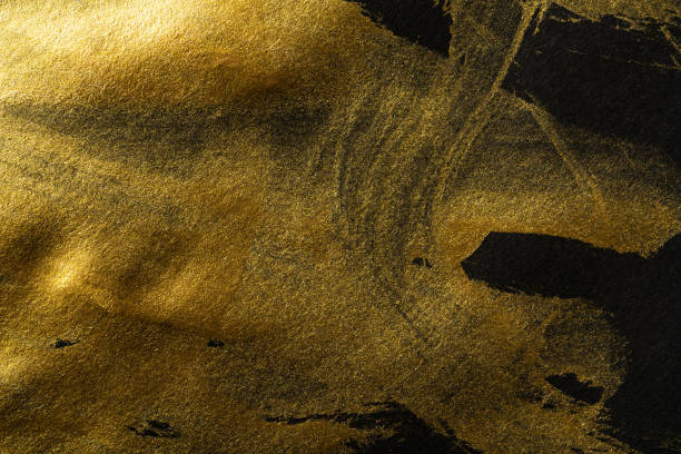 istock Japanese Gold and Black Background Texture 1384410350