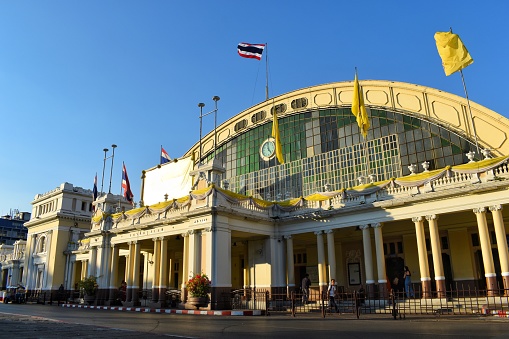 Bangkok, THAILAND – 31 December 2019 : The main facade of the Hua Lamphong or Bangkok railway station. This is the main railway station in Bangkok, Thailand.