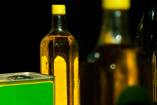 Edible olive oil and sunflower oil