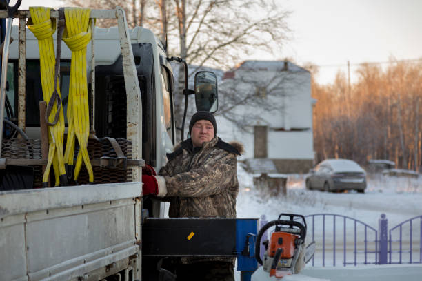 istock The driver of the hydraulic manipulator in the workplace 1384673268