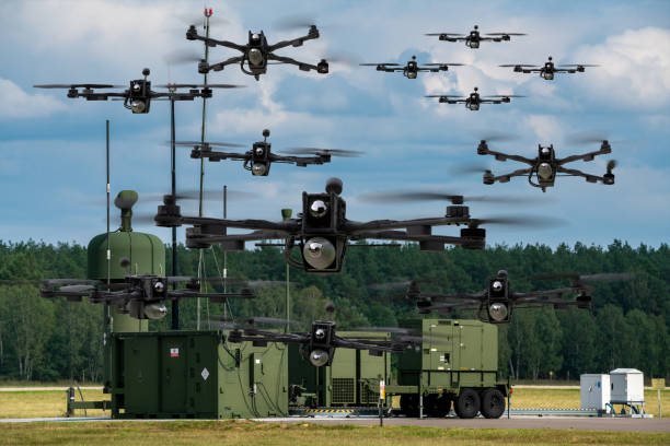 enxame de drones de combate e sistemas de comando - armamento - fotografias e filmes do acervo