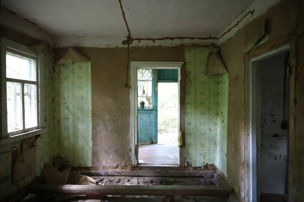 istock Building in Chernobyl Exclusion Zone, Ukraine 1384745832