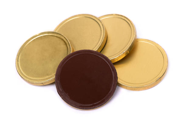 cukierki czekoladowe w postaci monet - chocolate coins zdjęcia i obrazy z banku zdjęć