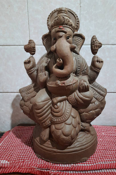 istock Installation of Ganesha Idol 1384764104
