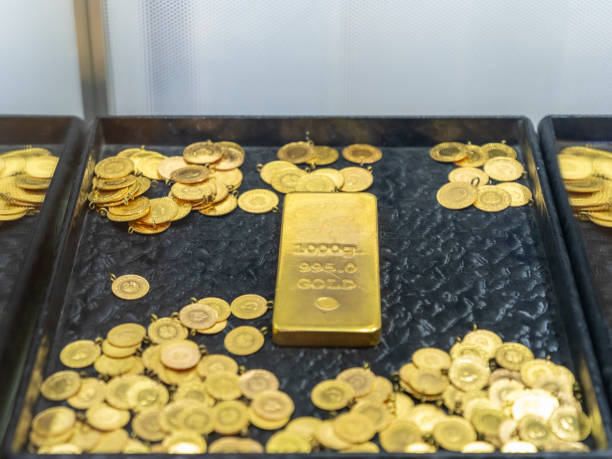 goldfarbene kantillen - gold coin ingot bullion stock-fotos und bilder