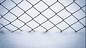 schneebedecktes-drahtgeflecht.jpg?b=1&s=