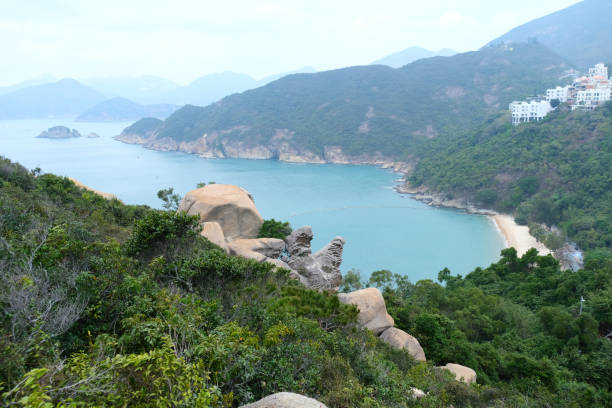 istock Devil's Paw on Chung Hom Kok bay, Hong Kong 1384784473