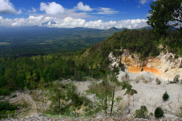 istock Wawomudha crater 1384843326