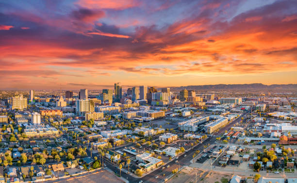 phoenix, arizona, usa downtown skyline aerial - phoenix downtown district skyline city stock-fotos und bilder