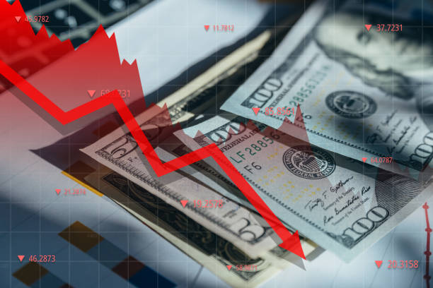 istock Concept of default and bankruptcy. Fall chart with down arrow 1385049563
