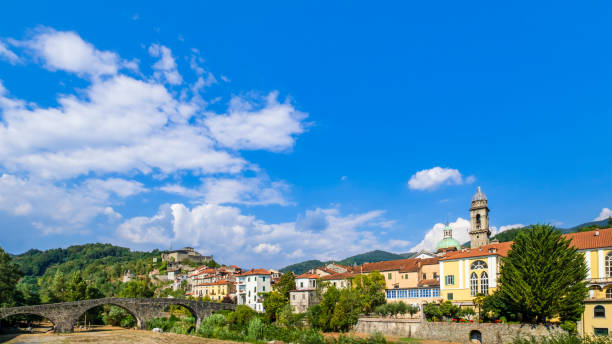 istock Pontremoli, Ponte della Cresa (Tuscany, Italy) 1385115826